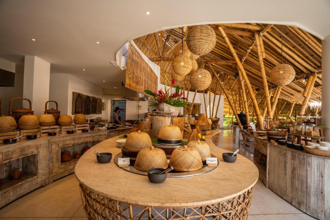 Eden Beach Khaolak Resort And Spa A Lopesan Collection Hotel - Sha Extra Plus Кхаулак Экстерьер фото The restaurant at the resort