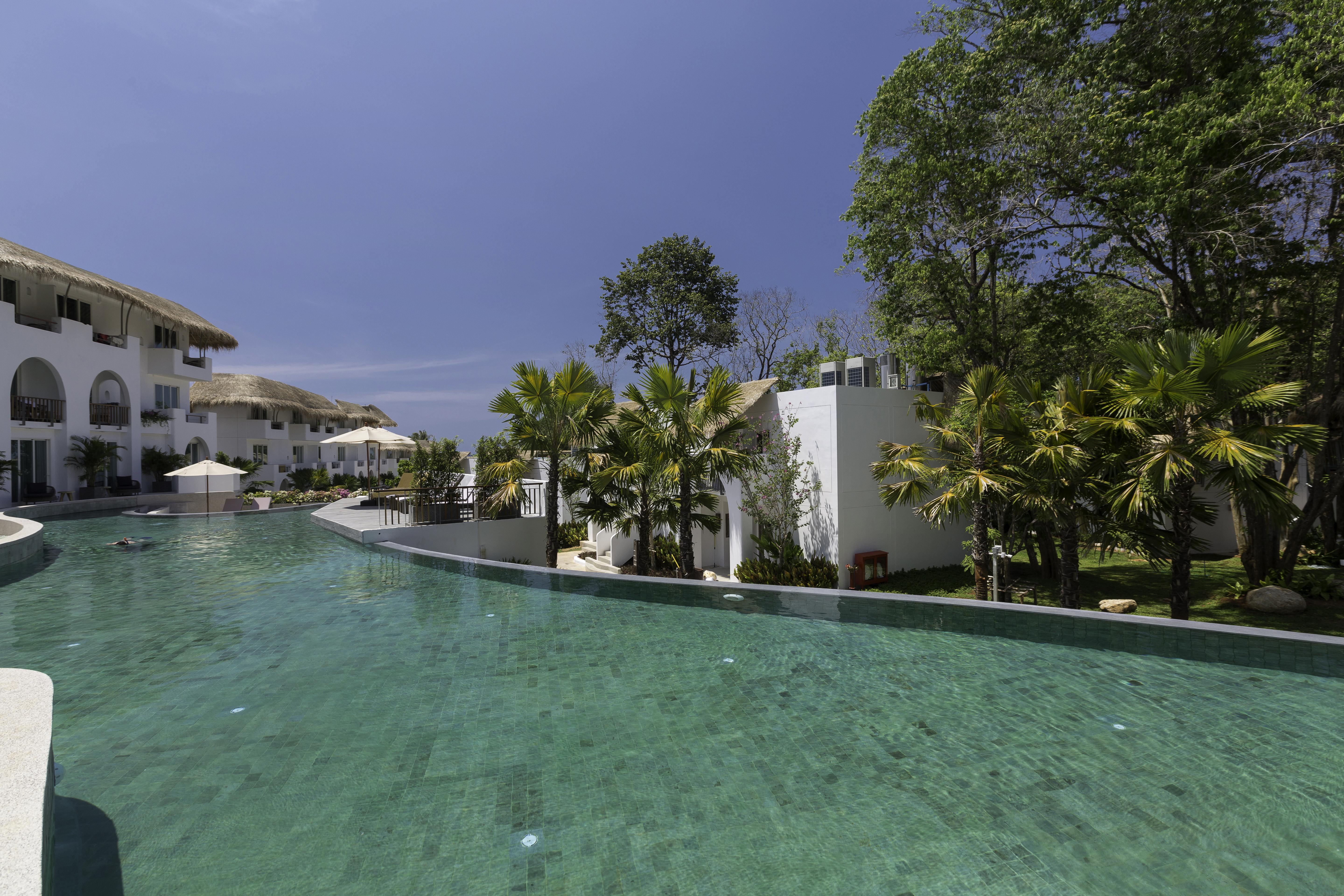 Eden Beach Khaolak Resort And Spa A Lopesan Collection Hotel - Sha Extra Plus Кхаулак Экстерьер фото The swimming pool at the resort