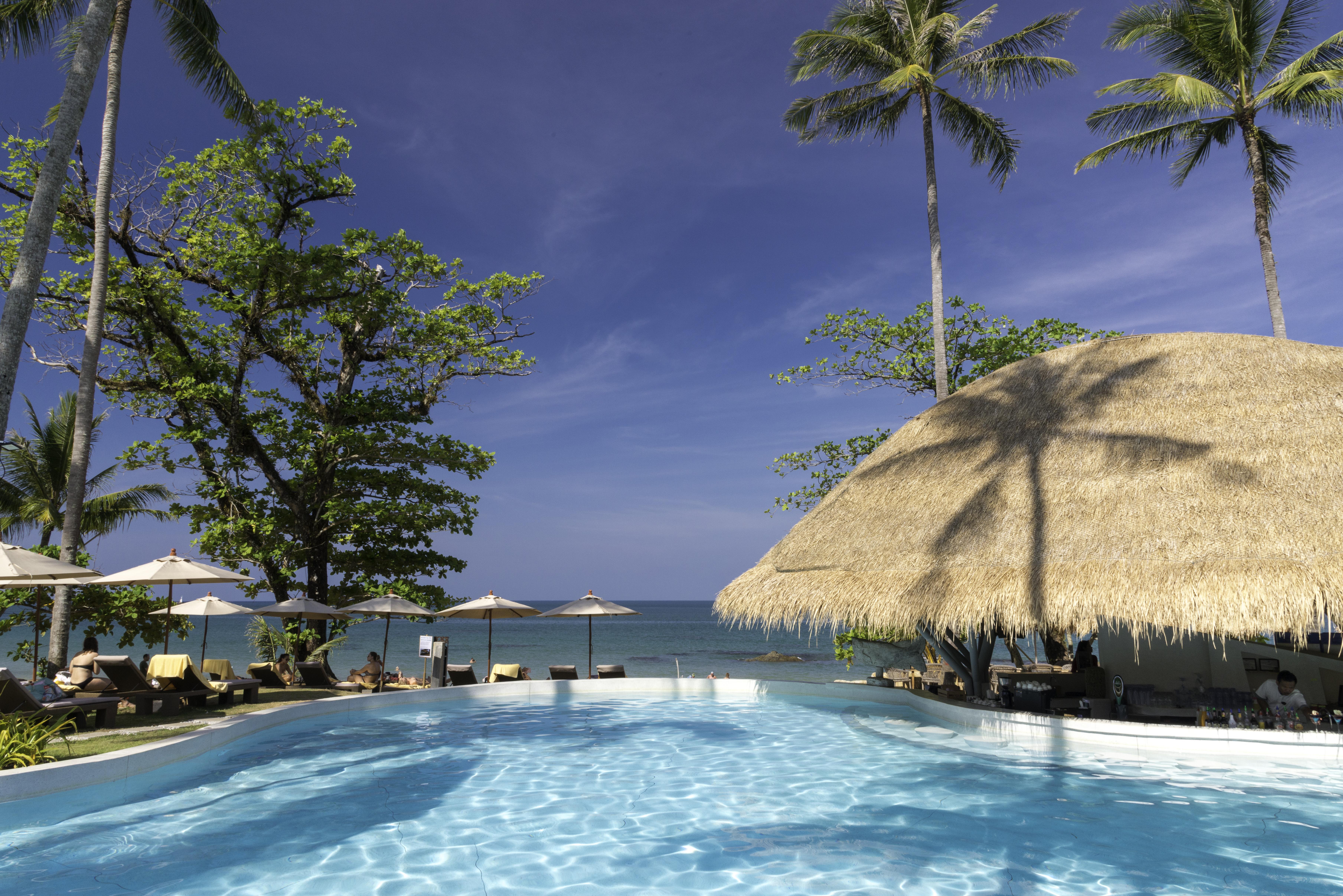 Eden Beach Khaolak Resort And Spa A Lopesan Collection Hotel - Sha Extra Plus Кхаулак Экстерьер фото The swimming pool at the resort