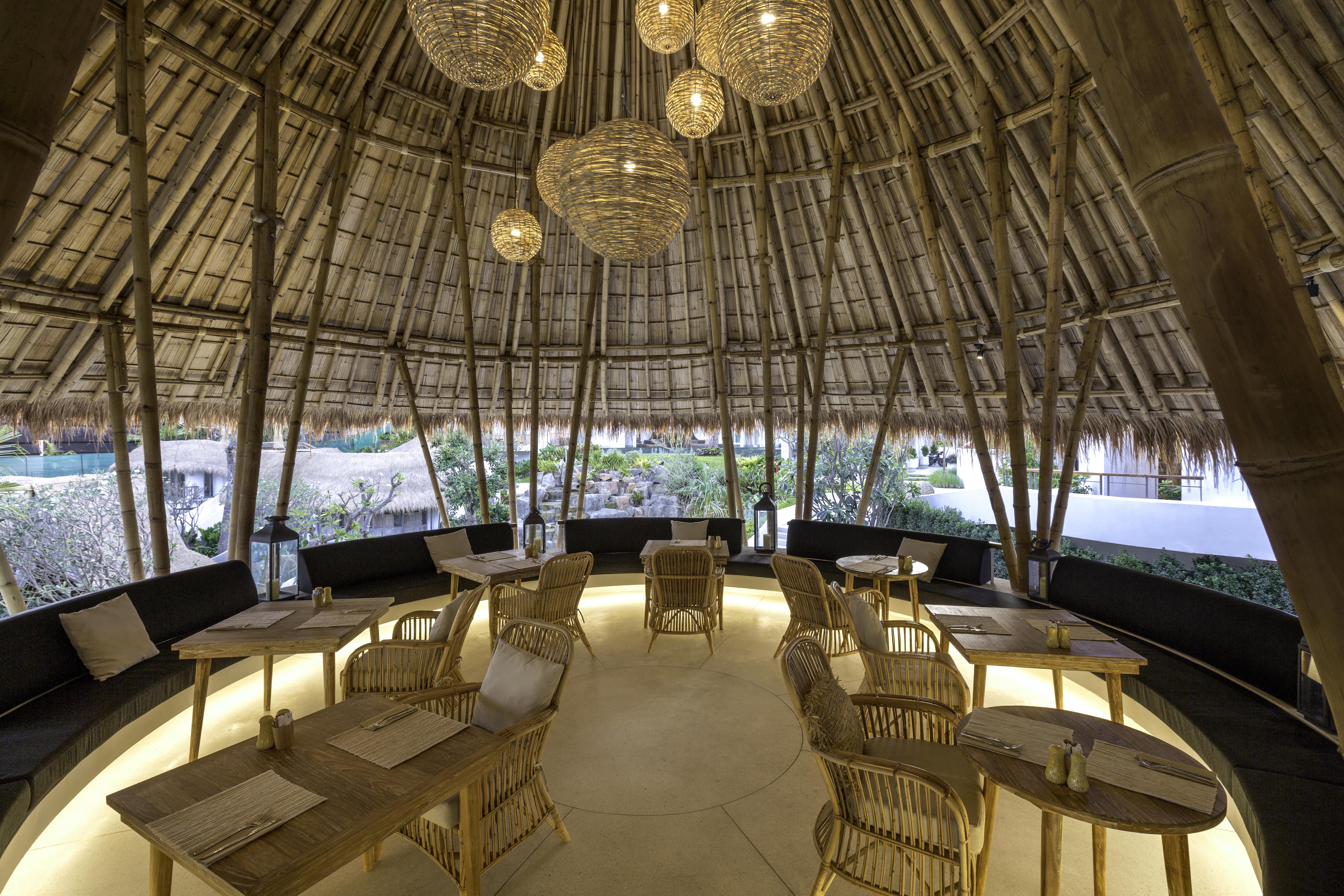 Eden Beach Khaolak Resort And Spa A Lopesan Collection Hotel - Sha Extra Plus Кхаулак Экстерьер фото The interior of the restaurant