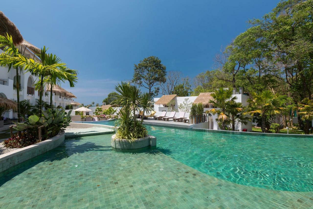 Eden Beach Khaolak Resort And Spa A Lopesan Collection Hotel - Sha Extra Plus Кхаулак Экстерьер фото The swimming pool at the resort