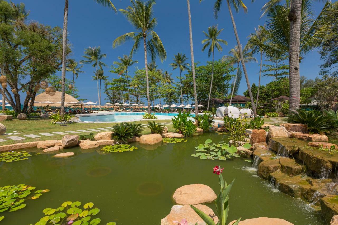 Eden Beach Khaolak Resort And Spa A Lopesan Collection Hotel - Sha Extra Plus Кхаулак Экстерьер фото The resort's swimming pool